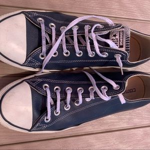 Converse blue leather size 10Men 12 Women